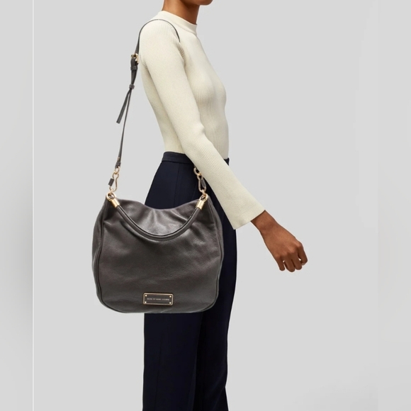 Marc Jacobs Leather Convertible Hobo Shoulder Bag - Picture 2 of 16